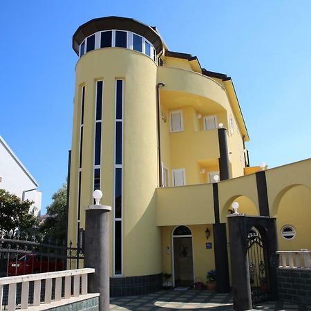 Vila Nara Hotel โวดีเซ ภายนอก รูปภาพ