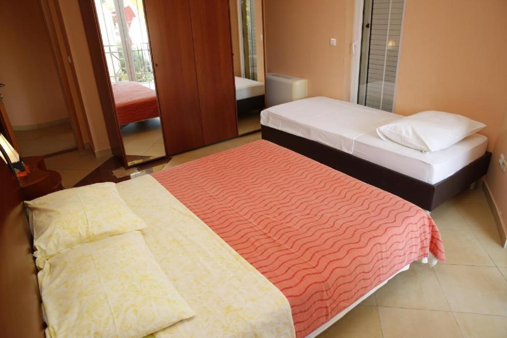 Vila Nara Hotel โวดีเซ ภายนอก รูปภาพ