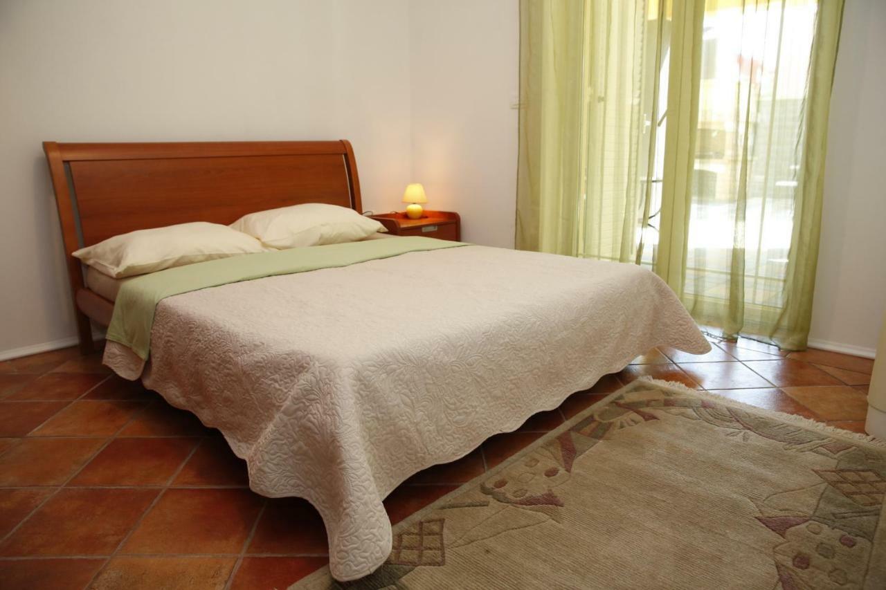 Vila Nara Hotel โวดีเซ ภายนอก รูปภาพ